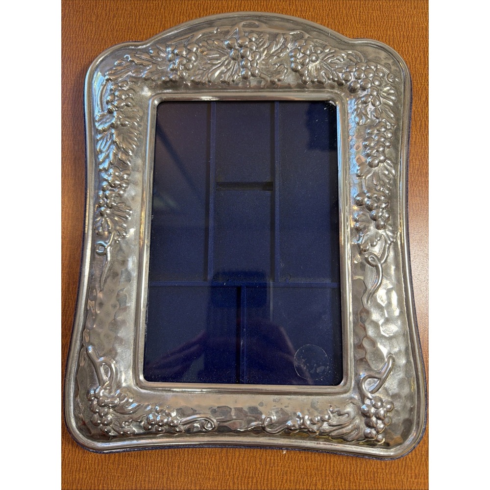 Vintage International Silver Co 5x7 Frame Silver Plated Grape Design